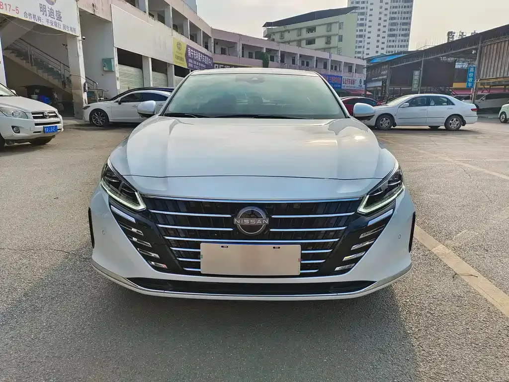 Nissan Teana — фото 2