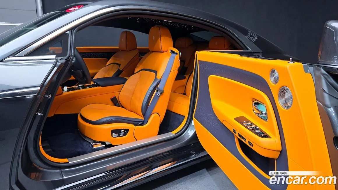 Rolls-Royce Spectre 2024 из KR, фото 10