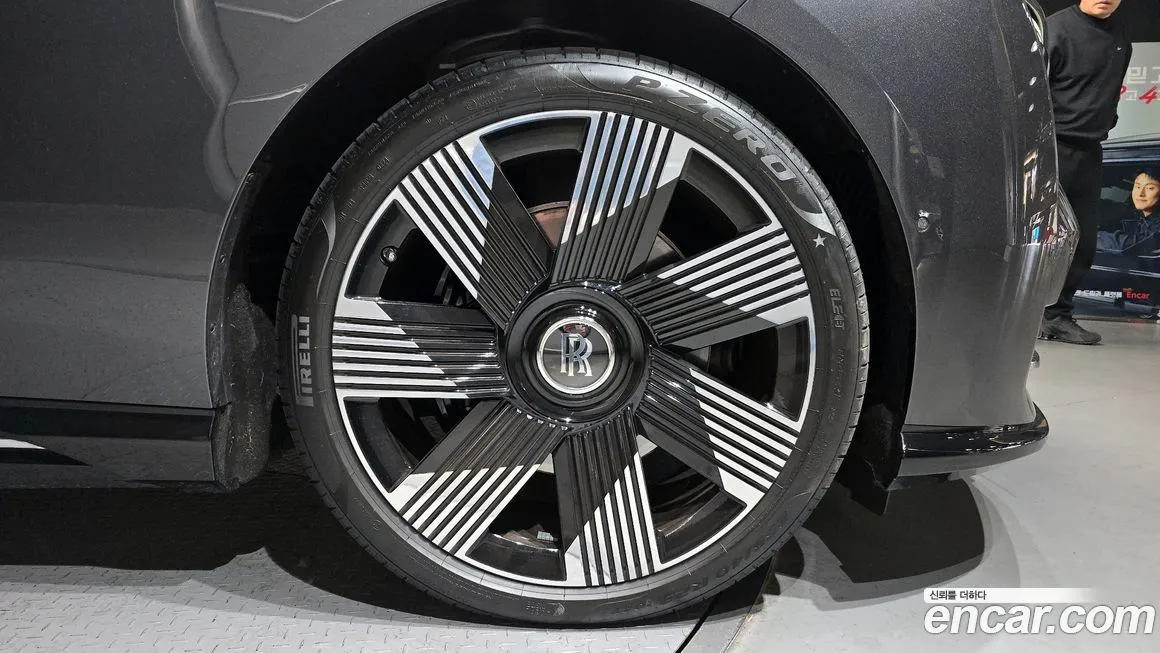 Rolls-Royce Spectre 2024 из KR, фото 5