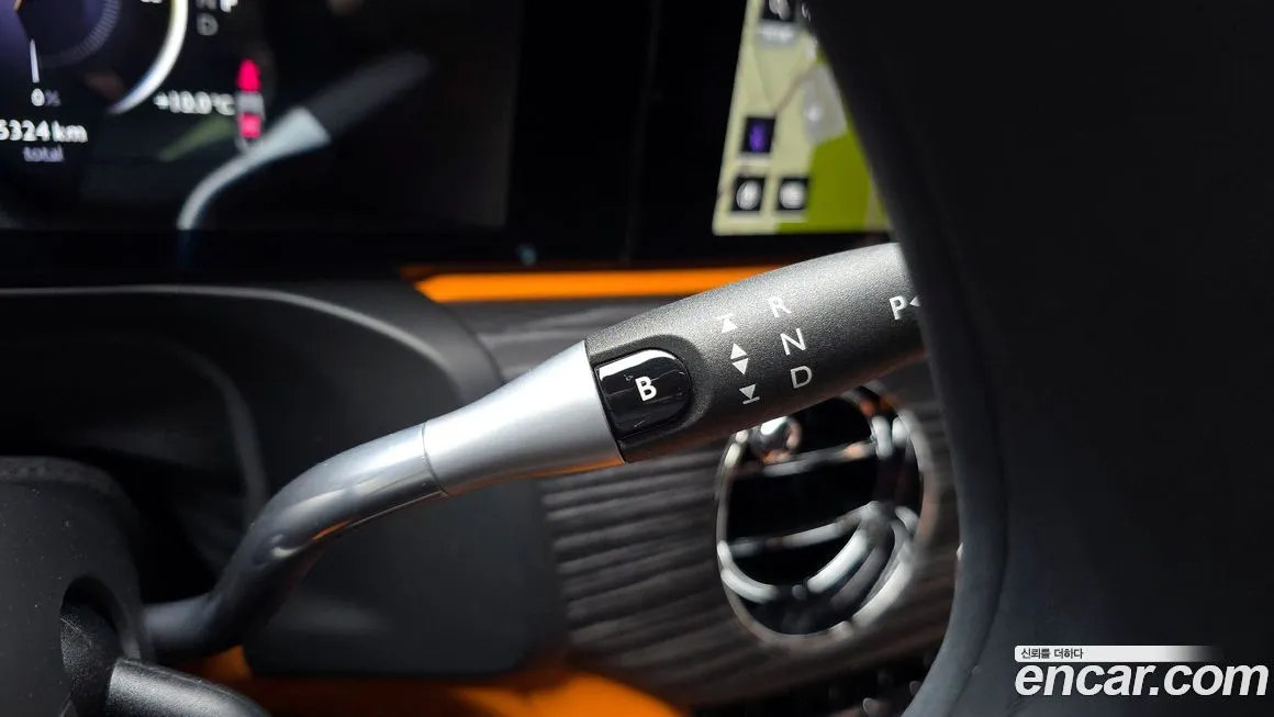 Rolls-Royce Spectre 2024 из KR, фото 9