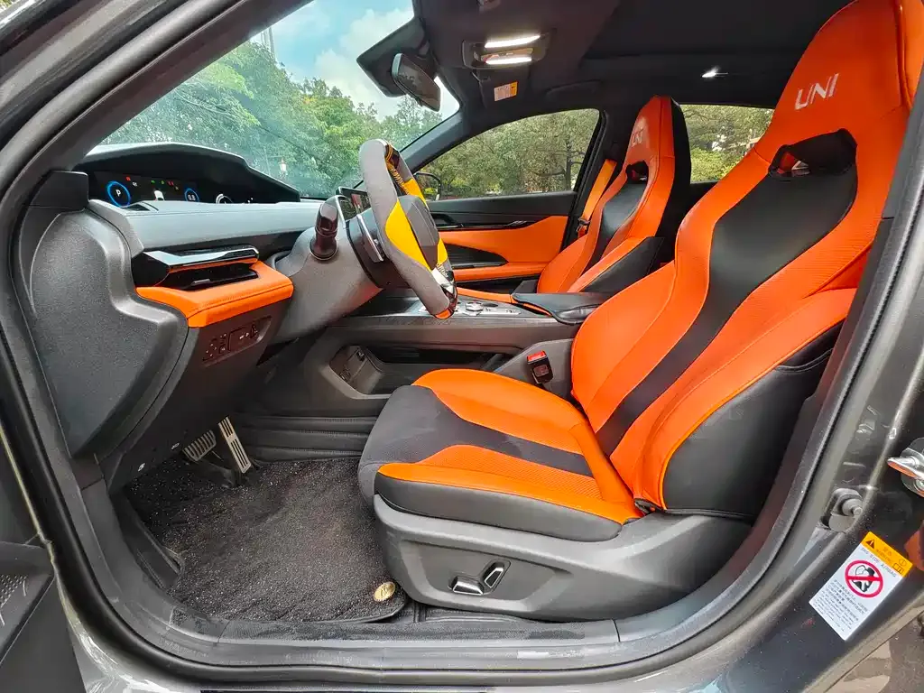 Changan UNI-V 2023 из CN, фото 6