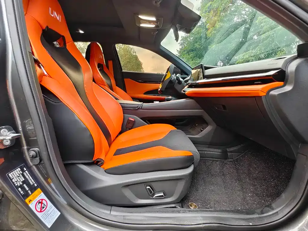 Changan UNI-V 2023 из CN, фото 8
