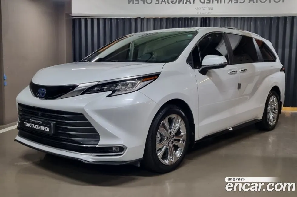 Toyota Sienna 2023 из KR, фото 1