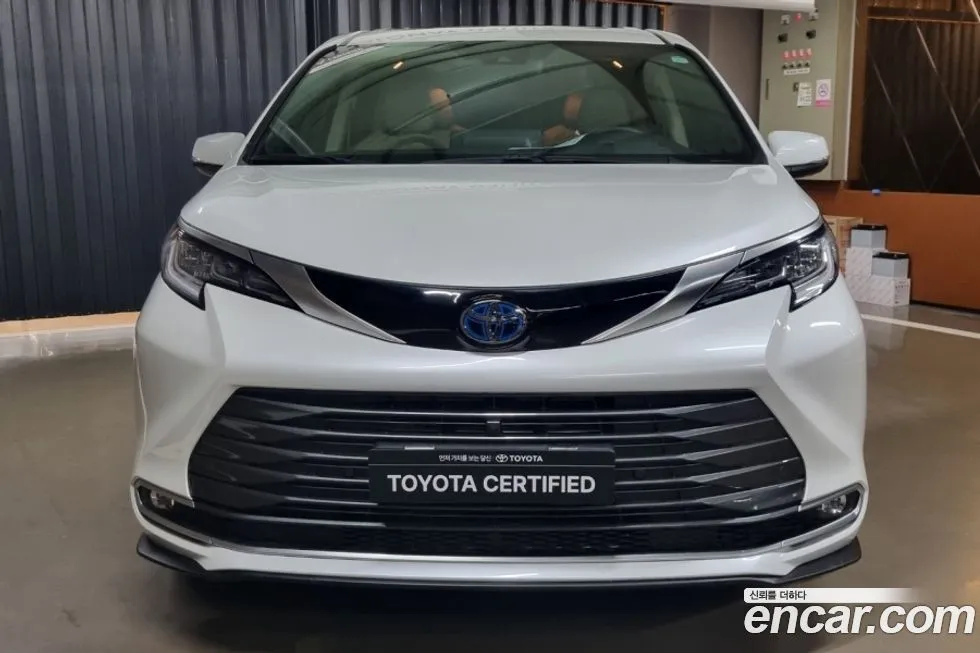 Toyota Sienna 2023 из KR, фото 3