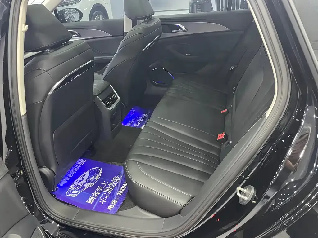 Hongqi H5 2025 из CN, фото 9