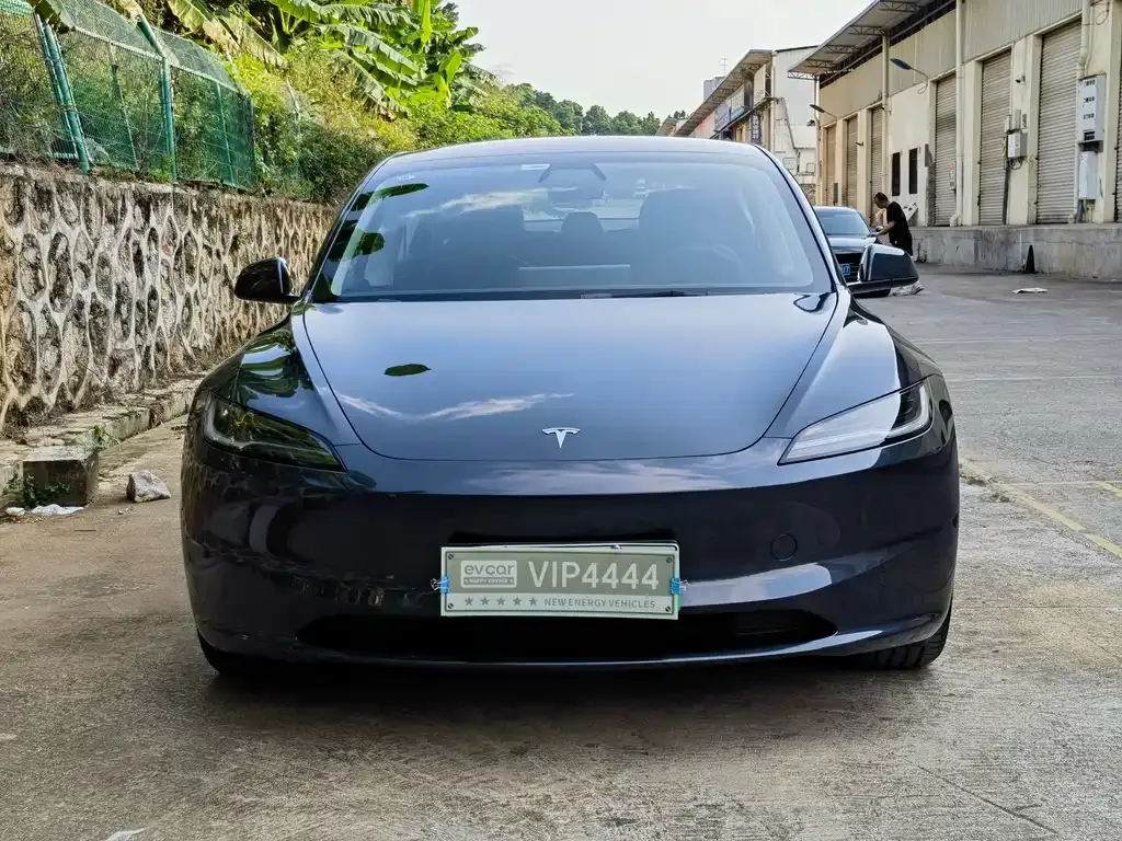 Tesla Model 3 2025 из CN, фото 2
