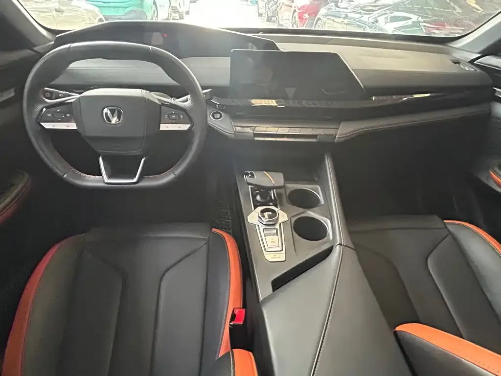 Changan UNI-V 2023 из CN, фото 9