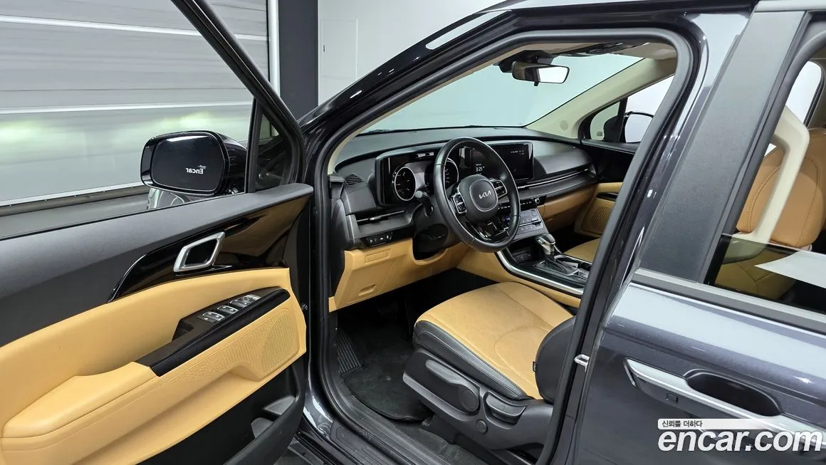 Kia Carnival — фото 10