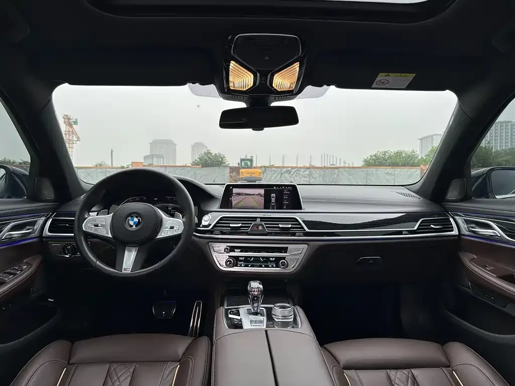 BMW 7 Series 2023 из CN, фото 7