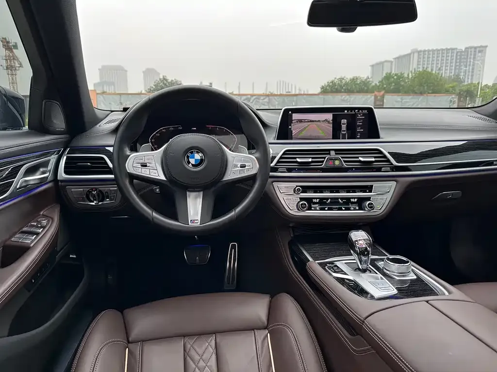 BMW 7 Series 2023 из CN, фото 8