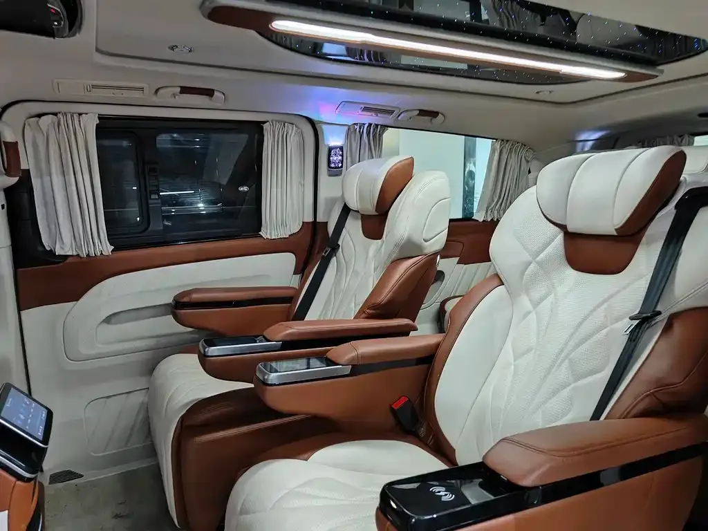 Mercedes-Benz Vito 2023 из CN, фото 6