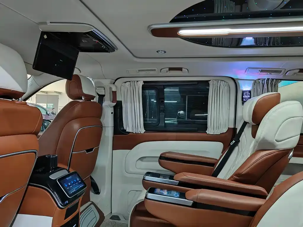 Mercedes-Benz Vito 2023 из CN, фото 8