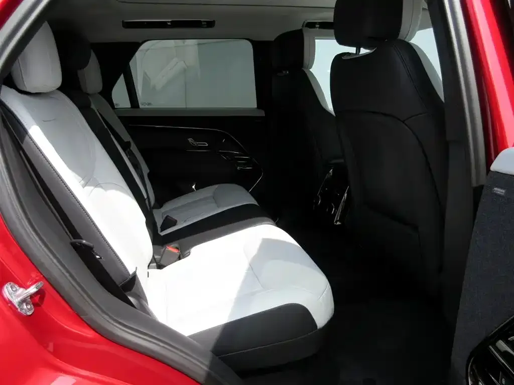 Land Rover Sport PHEV 2024 из CN, фото 10
