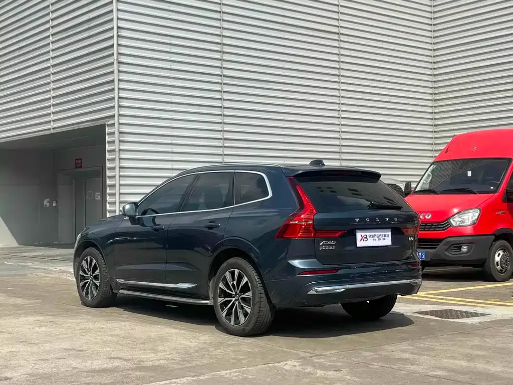 Volvo XC60 2023 из CN, фото 4