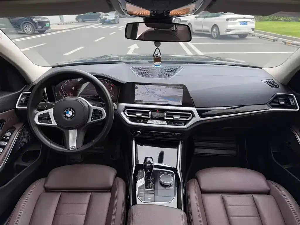 BMW 3 Series 2021 из CN, фото 6