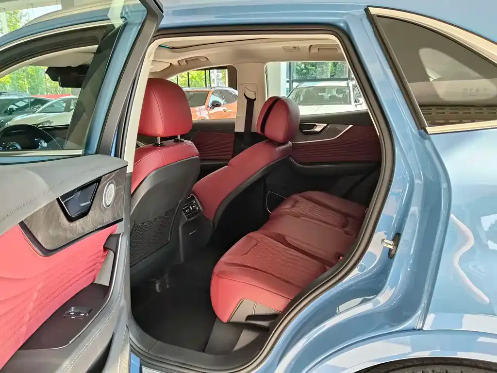 Hongqi HS5 2023 из CN, фото 4
