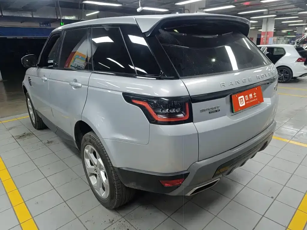 Land Rover Sport PHEV 2021 из CN, фото 6