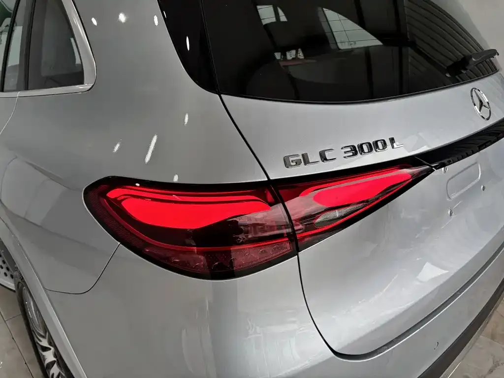 Mercedes-Benz GLC 2023 из CN, фото 10