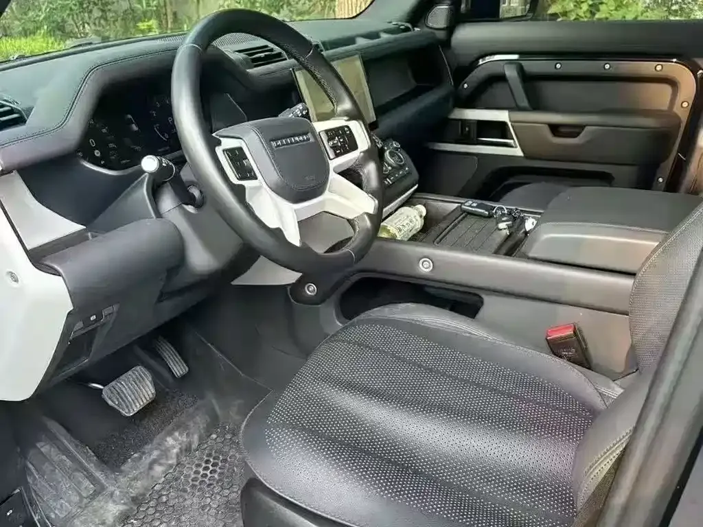 Land Rover Defender 2023 из CN, фото 2