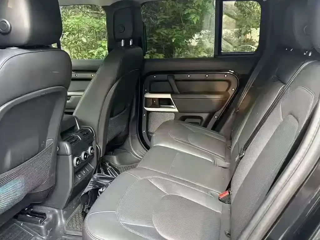 Land Rover Defender 2023 из CN, фото 3