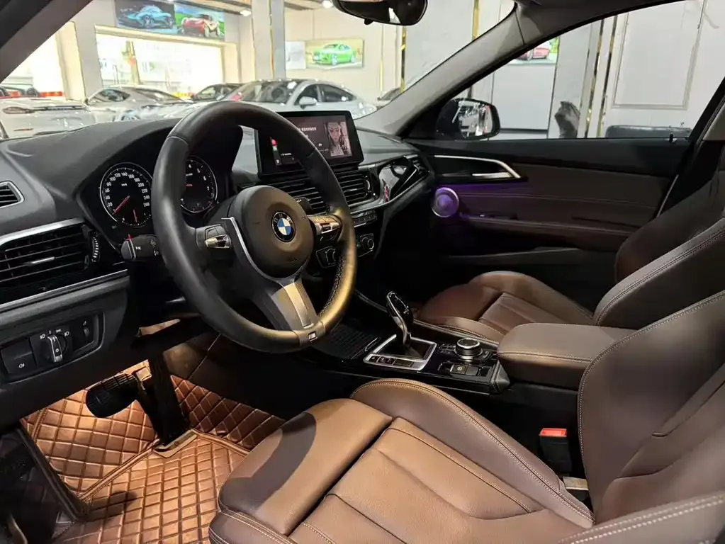 BMW 1 Series 2024 из CN, фото 4