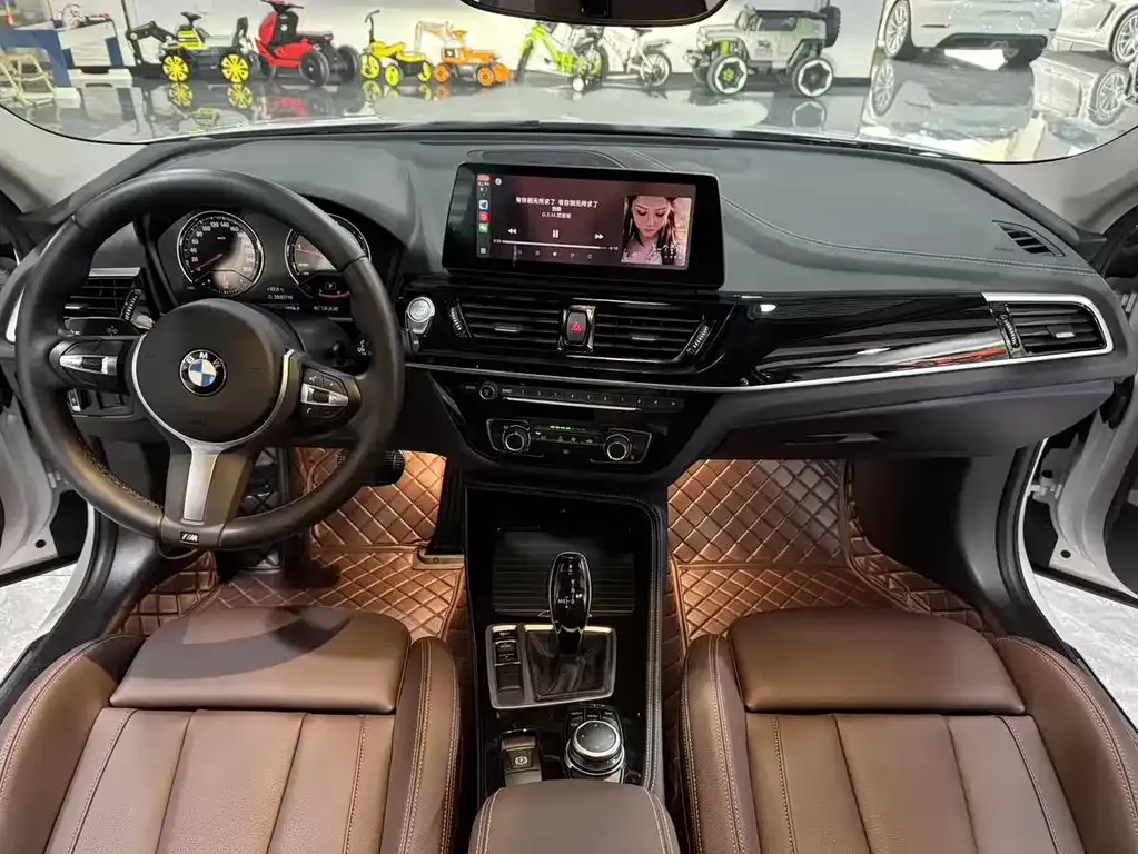 BMW 1 Series 2024 из CN, фото 6