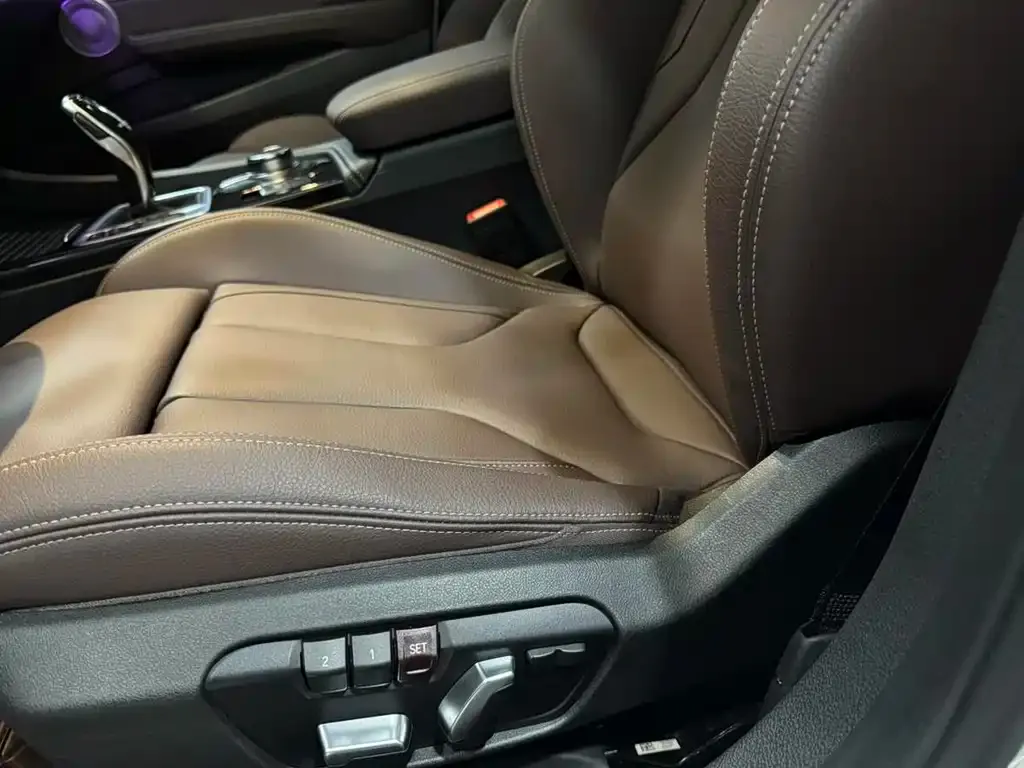 BMW 1 Series 2024 из CN, фото 8