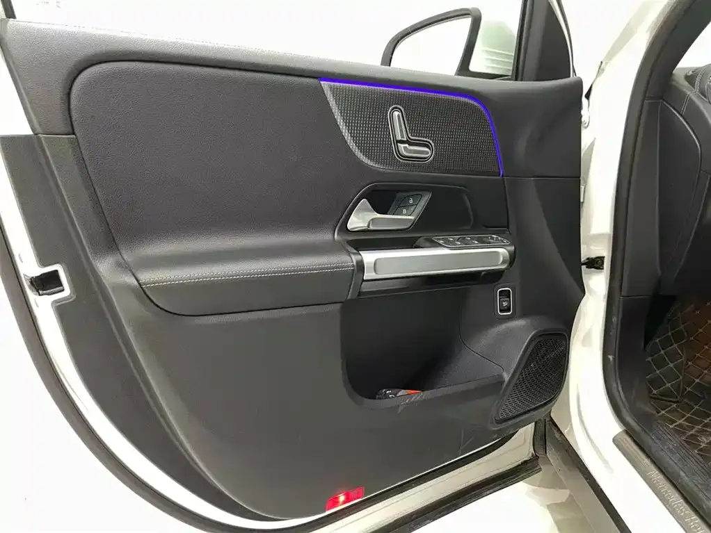 Mercedes-Benz GLB 2023 из CN, фото 8