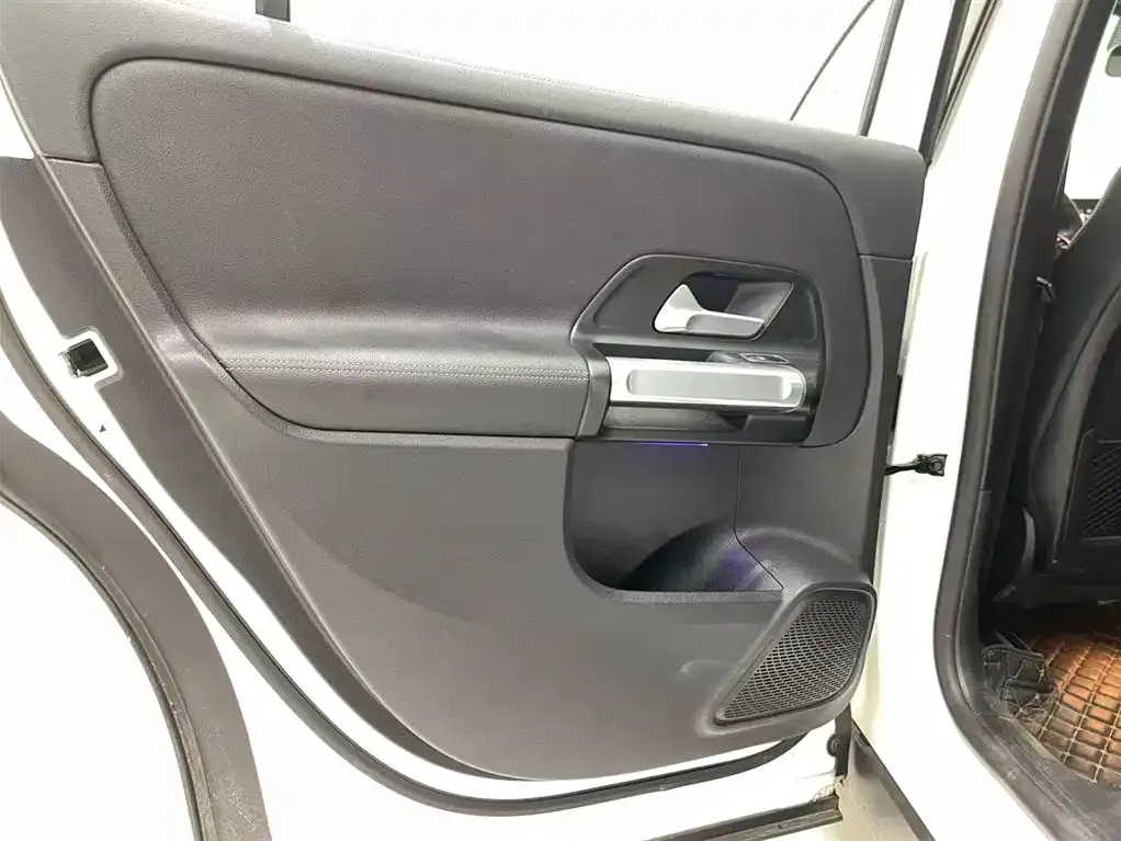 Mercedes-Benz GLB 2023 из CN, фото 9
