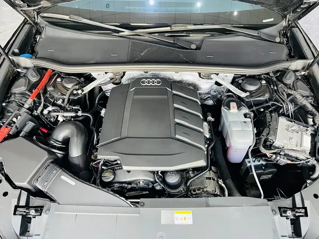 Audi A6L 2022 из CN, фото 8