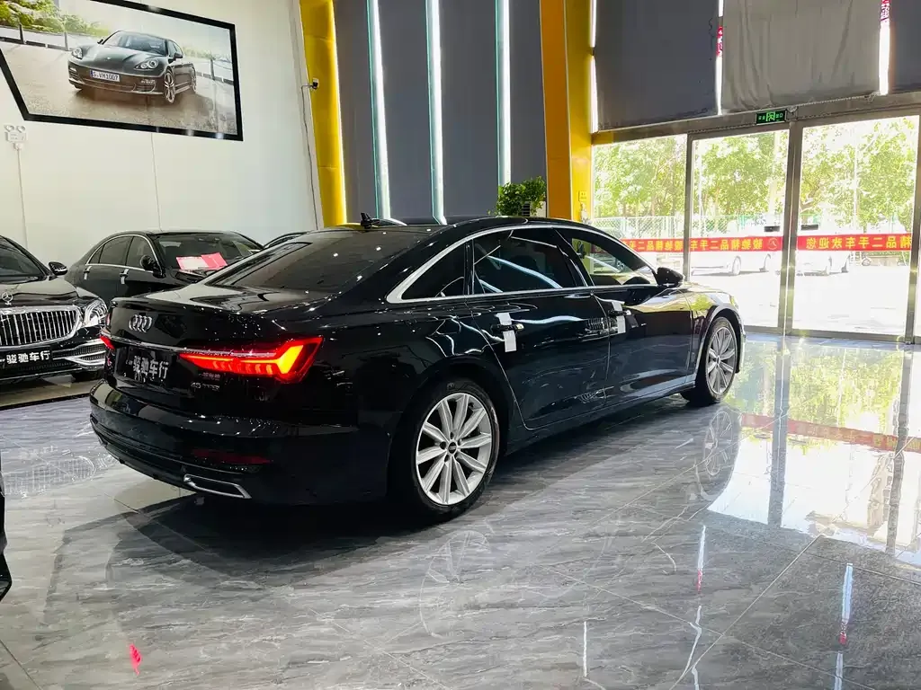 Audi A6L 2022 из CN, фото 9