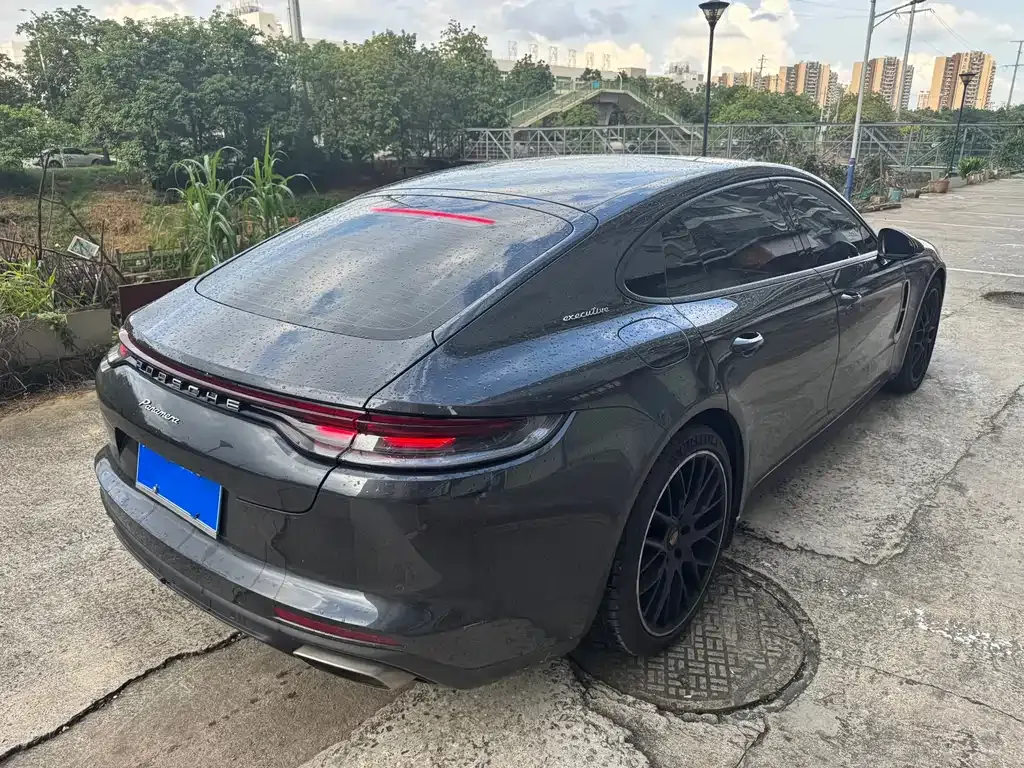 Porsche Panamera 2023 из CN, фото 2