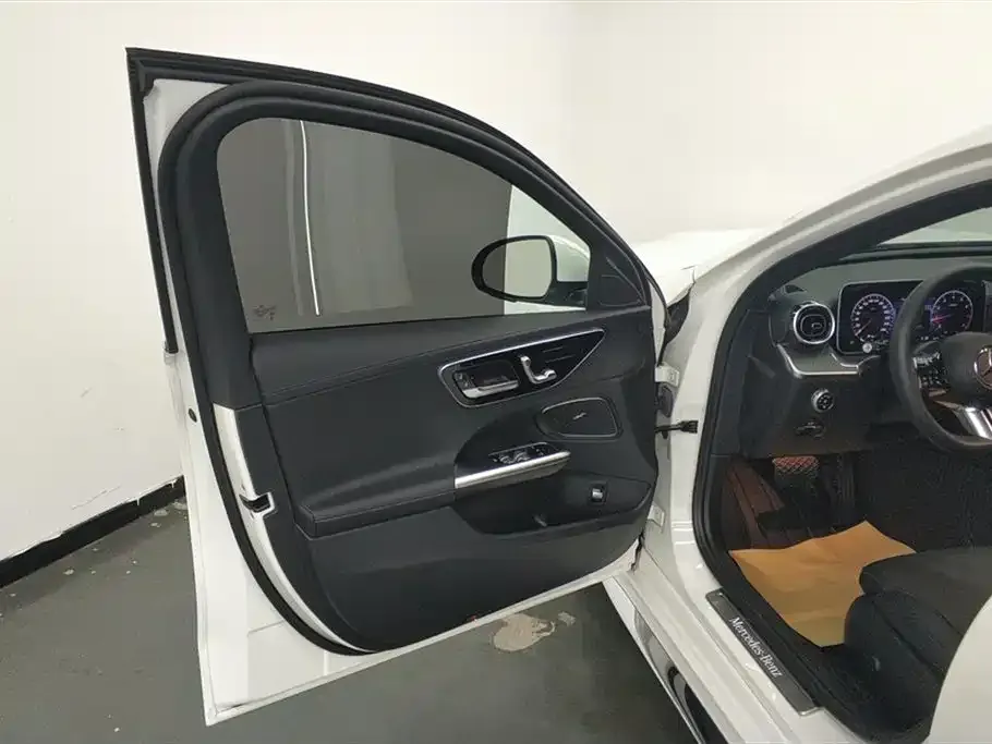 Mercedes-Benz C-Class 2023 из CN, фото 7