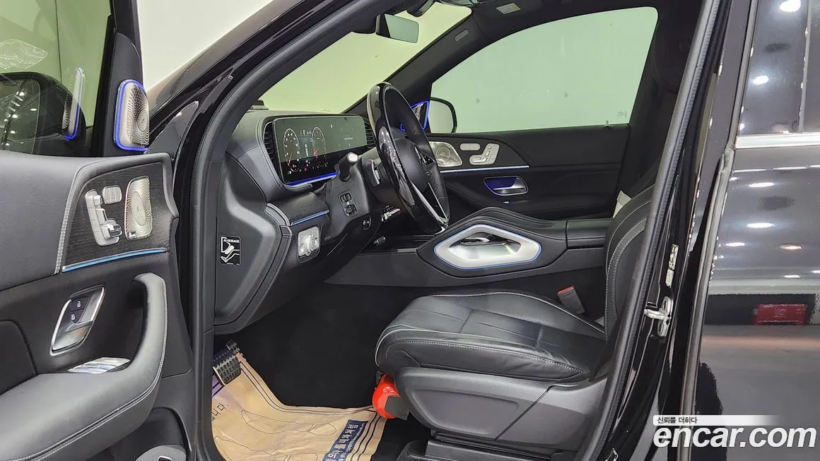 Mercedes-Benz GLS-Class — фото 10