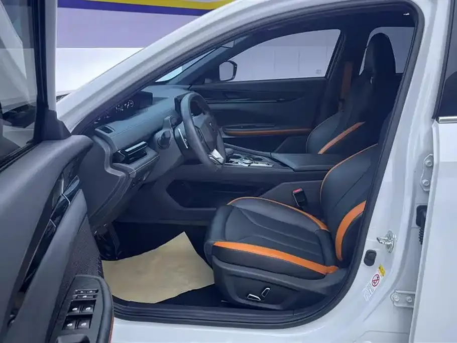 Changan UNI-V 2024 из CN, фото 9