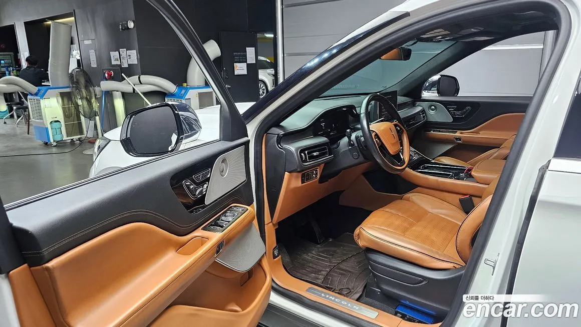 Lincoln Aviator — фото 10