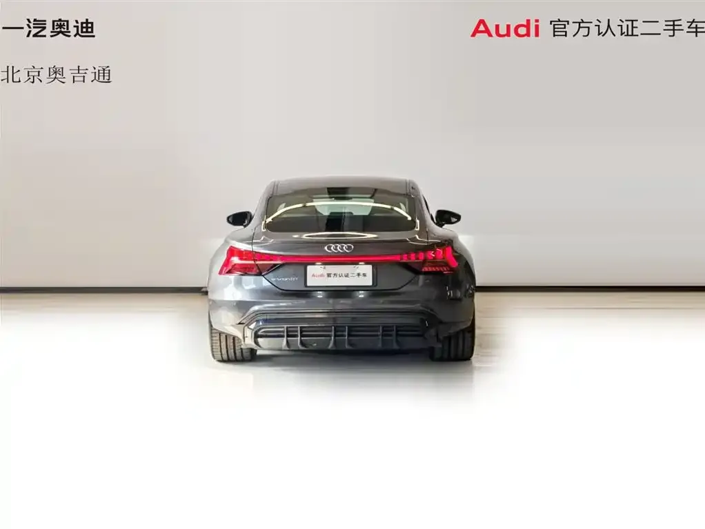Audi e-tron GT 2024 из CN, фото 2