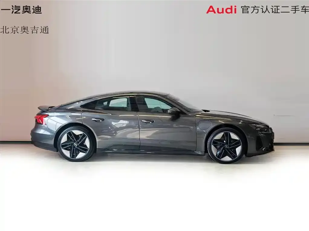 Audi e-tron GT 2024 из CN, фото 5