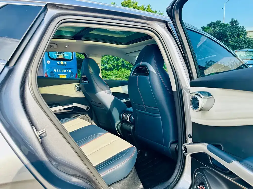 [object Object] Yuan Plus 2023 из CN, фото 9