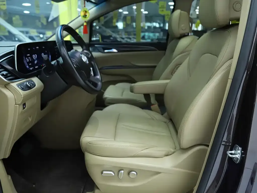 Buick GL8 2021 из CN, фото 9