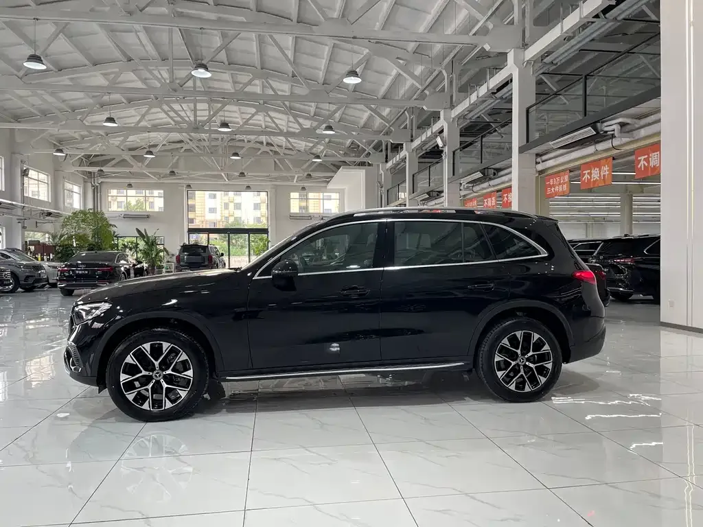 Mercedes-Benz GLC 2024 из CN, фото 2