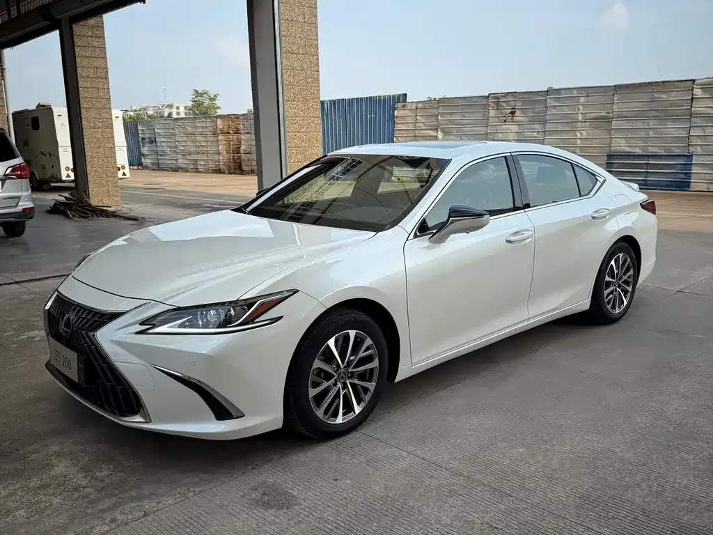 Lexus ES 2022 из CN, фото 1