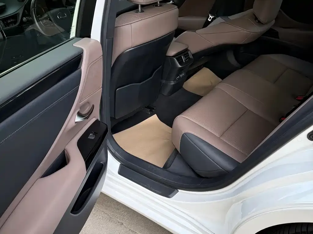 Lexus ES 2022 из CN, фото 5