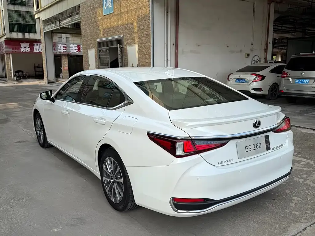 Lexus ES 2022 из CN, фото 9