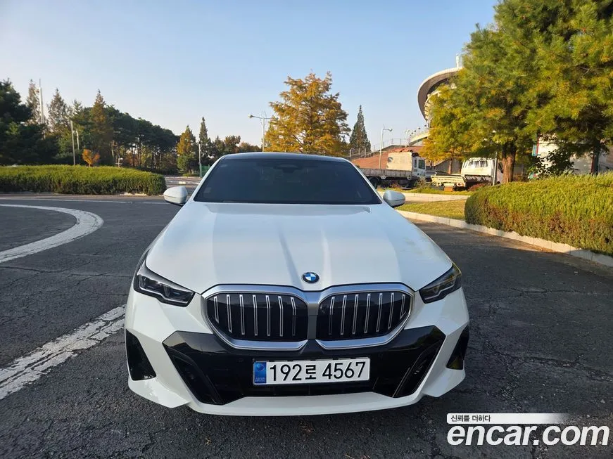 BMW 5-Series 2024 из KR, фото 1