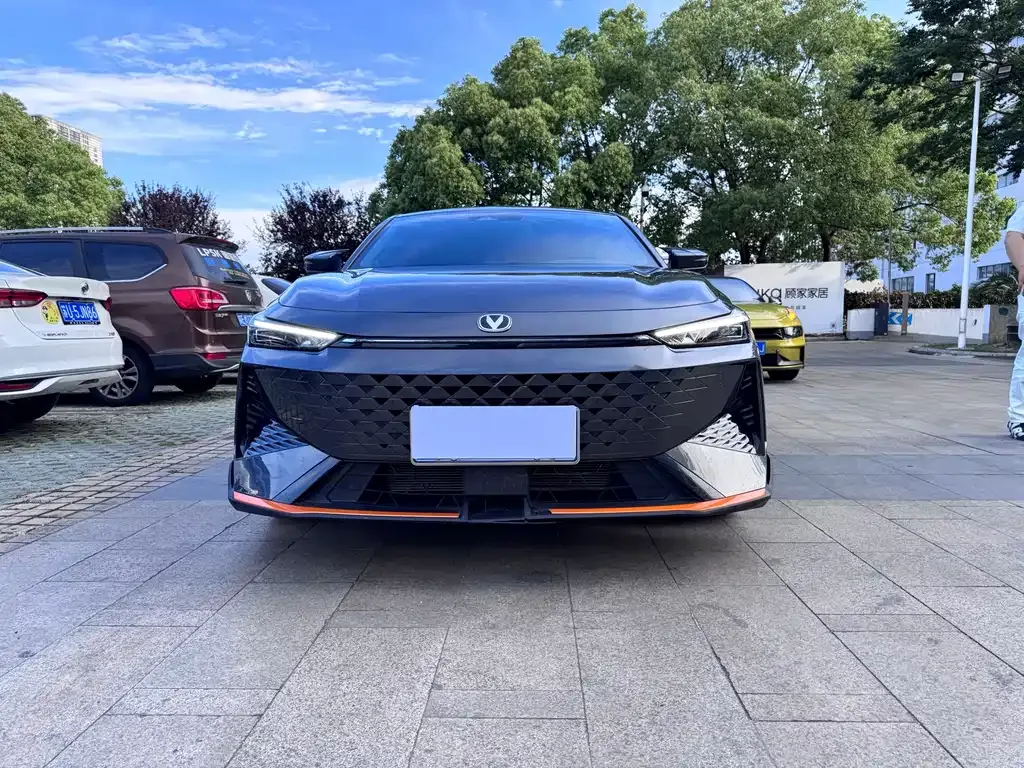 Changan UNI-V 2024 из CN, фото 2