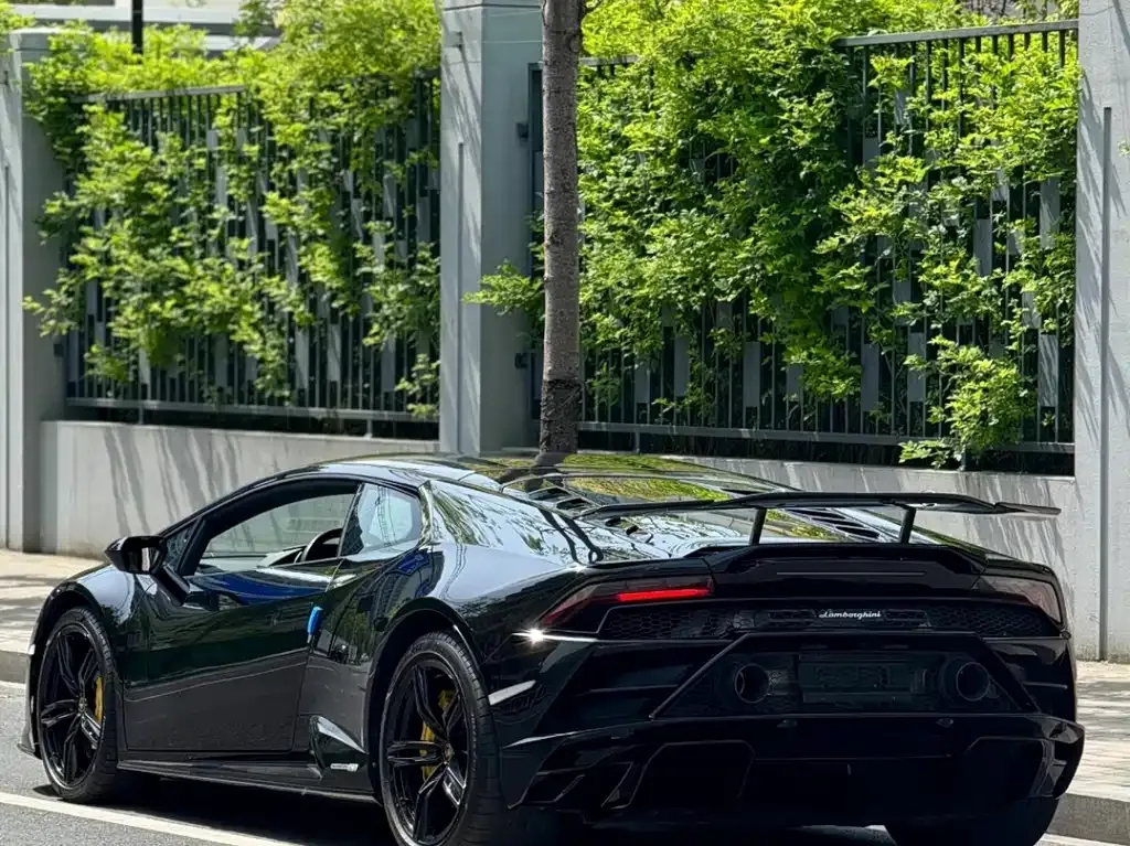 Lamborghini Huracan 2023 из CN, фото 2