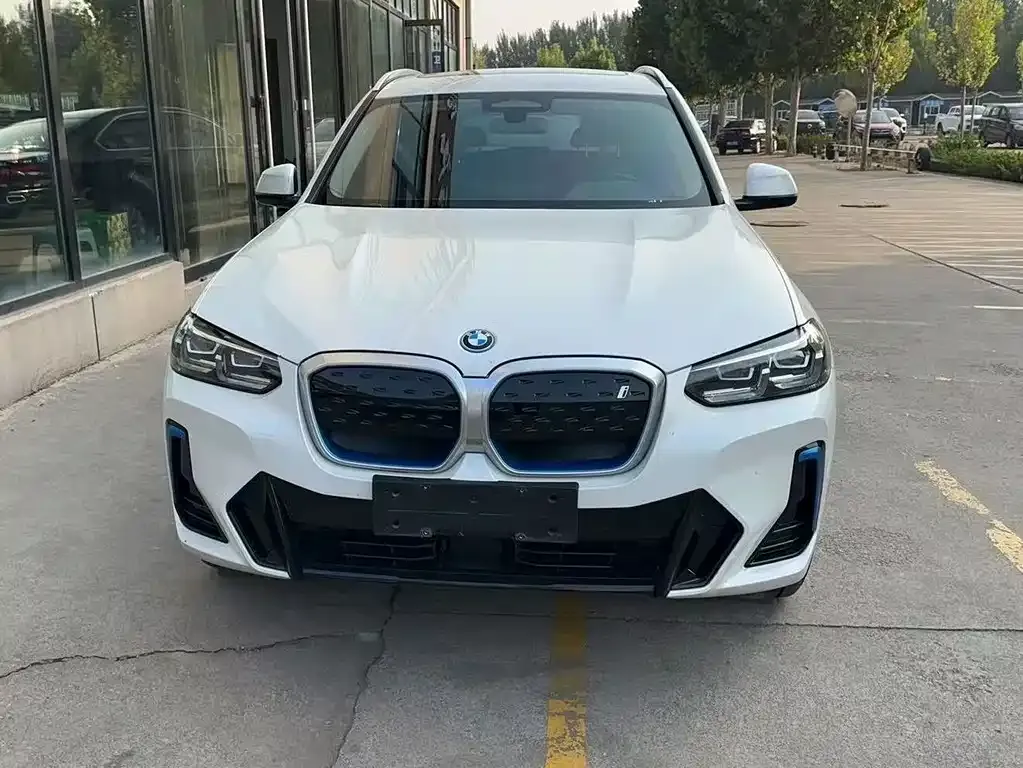 BMW iX3 2023 из CN, фото 2