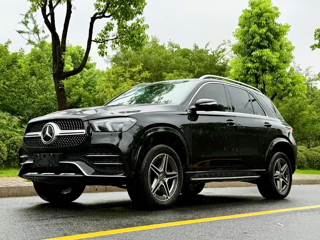 Mercedes-Benz GLE — фото 1