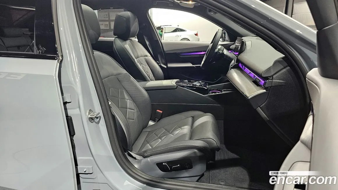 BMW 5-Series 2025 из KR, фото 10